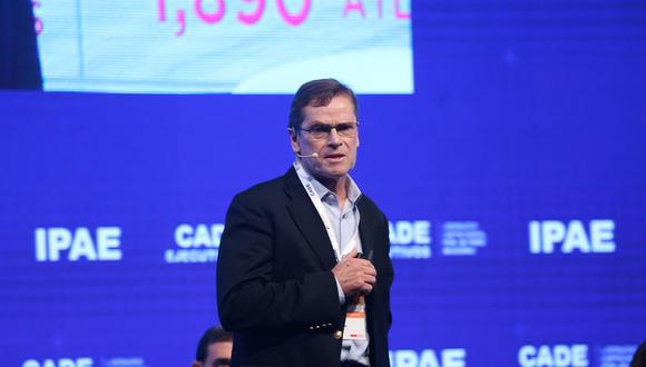 Carlos Neuhaus se presentó ante empresarios de la CADE 2018. (Foto: CADE 2018)