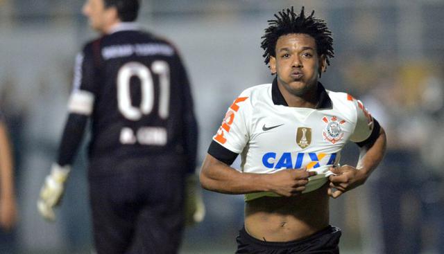 Romarinho |El excompañero de Paolo Guerrero en Corinthians, juega hoy por El-Jaish de Catar. La carta pase de Romarinho puede estar valorizada en Transfermarkt.es en más de 2 millones de dólares. (AFP)