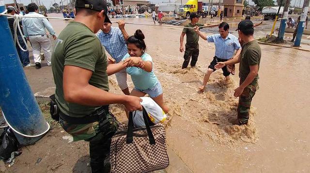 ·  No regreses a la zona afectada hasta que las autoridades lo indiquen.