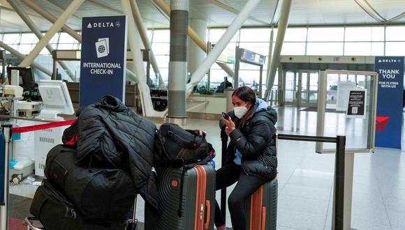 El número de retrasos a la misma hora era de 5,479, más de 1,200 de ellos con origen y destino en Estados Unidos, aunque los vuelos y los aeropuertos en otros países, como en China, también están resultando afectados. (Foto: REUTERS / Dieu-Nalio Chery).