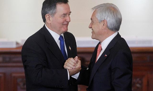 Foto 6 | Estuvo exiliado en Cuba y Alemania durante la dictadura de Augusto Pinochet. Pese a que a inicios de la década de 1970 fue miembro de movimientos comunistas, posteriormente se apartó de las ideas de izquierda.