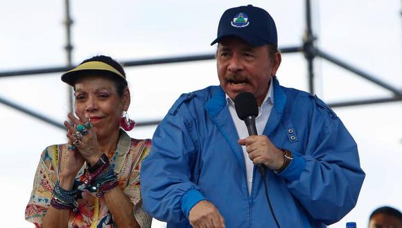 El presidente de Nicaragua, Daniel Ortega y  su esposa, la  vicepresidenta, Rosario Murillo.  (AP Foto/Alfredo Zúñiga)