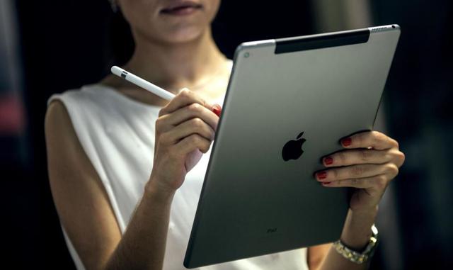 Foto 2 | 2.  Escritor freelance. Crear un blog no es la única opción para escribir y viajar de manera simultánea: puedes vender textos de distintos formatos en sitios como Fiverr, Upwork o Lowpost (entre muchos otros). En caso de que hables varios idiomas