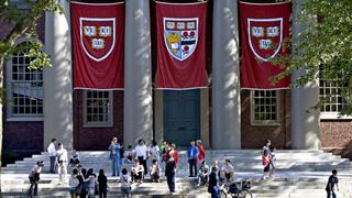 Universidades de EE.UU. respaldan a Harvard en demanda sobre admisiones