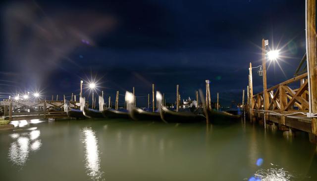 Pero en cualquier caso los niveles del agua de este sábado serán mucho más contenidos respecto a las históricas inundaciones de esta semana. (Foto: AFP)