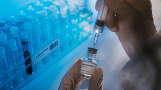 Científicos buscan focos pandémicos en carrera por probar vacunas