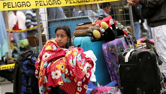 Venezolana varada en Tulcán, frontera de Ecuador y Colombia. (Foto: Reuters)
