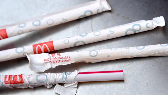Sorbetes o pajitas de plástico en un restaurante McDonald's serán reemplazados por de papel en los restaurantes del Reino Unido e Irlanda. (Foto: Reuters)