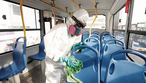 Buses de transporte público deberán cumplir protocolos de limpieza y de distanciamiento social para prevenir contagios