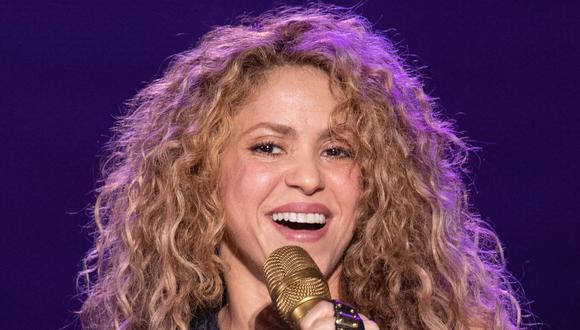Shakira se luce sonriendo en el escenario de El Dorado World Tour, su sexta gira mundial. Esta se llevó a cabo entre junio y noviembre del 2018 (Foto: AFP)