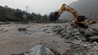 Más de 25 máquinas pesadas trabajan en Lima, Huarochirí, Huaura y Canta por aumento del río Rímac