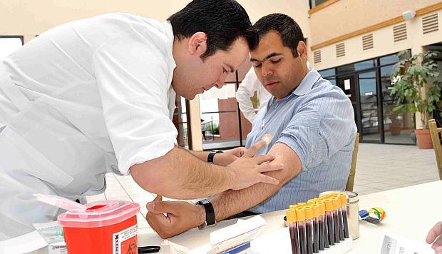 El gasto del Estado para atender un paciente con diabetes puede alcanzar los 19,661 soles al año. (Foto: USI)