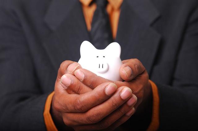 ¿Y si solo ahorro? Es una forma de inversión, pero es pasiva así que genera un retorno nulo o muy bajo por el menor nivel de riesgo que se asume. (Foto: Pixabay)