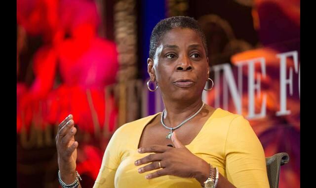 Foto 4 | Ursula Burns. Su madre fue una inmigrante panameña que vivía en Nueva York. Ursula Burns obtuvo un título de Ingeniería Mecánica en la Universidad de Nueva York y luego una maestría en Columbia. Se unió a Xerox en 1980 y ha estado en la compañía desde entonces, pasando por todas las etapas hasta llegar a la cima.
En el 2010 hizo historia al convertirse en CEO de Xerox, siendo la primera mujer afroamericana en liderar una compañía que figura en Fortune 500. Forbes la reconoce como una de las mujeres más poderosas del mundo.