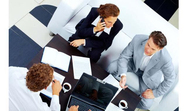 FOTO 14 | Habla en términos humanos. Lo más importante en una conversación es que haya entendimiento de ambas partes. Por eso debes hablar con términos sencillos, que cualquiera pueda comprender.