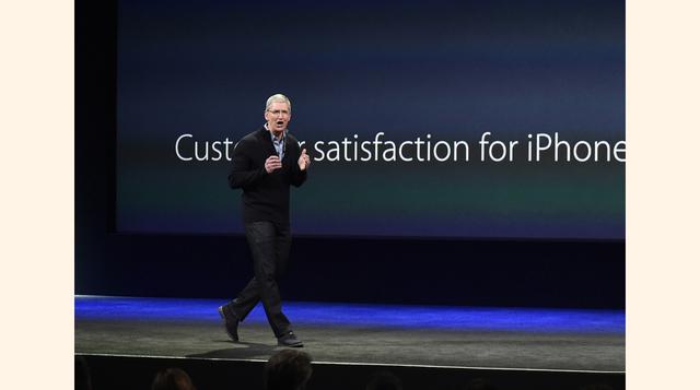 Tim Cook: Siguiendo la estela de su predecesor al frente de Apple, Cook viste siempre parecido. No es tan estricto con su vestimenta, pero suele vestir con tonos oscuros y, por lo general, con jeans y camisa de manga larga. (Foto: Getty)