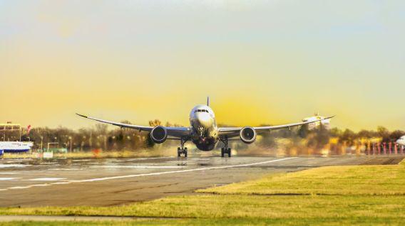 Los viajes en primera clase ya no son prioritarios para los jóvenes que tienen alto poder adquisitivo. (Foto: Pixabay)