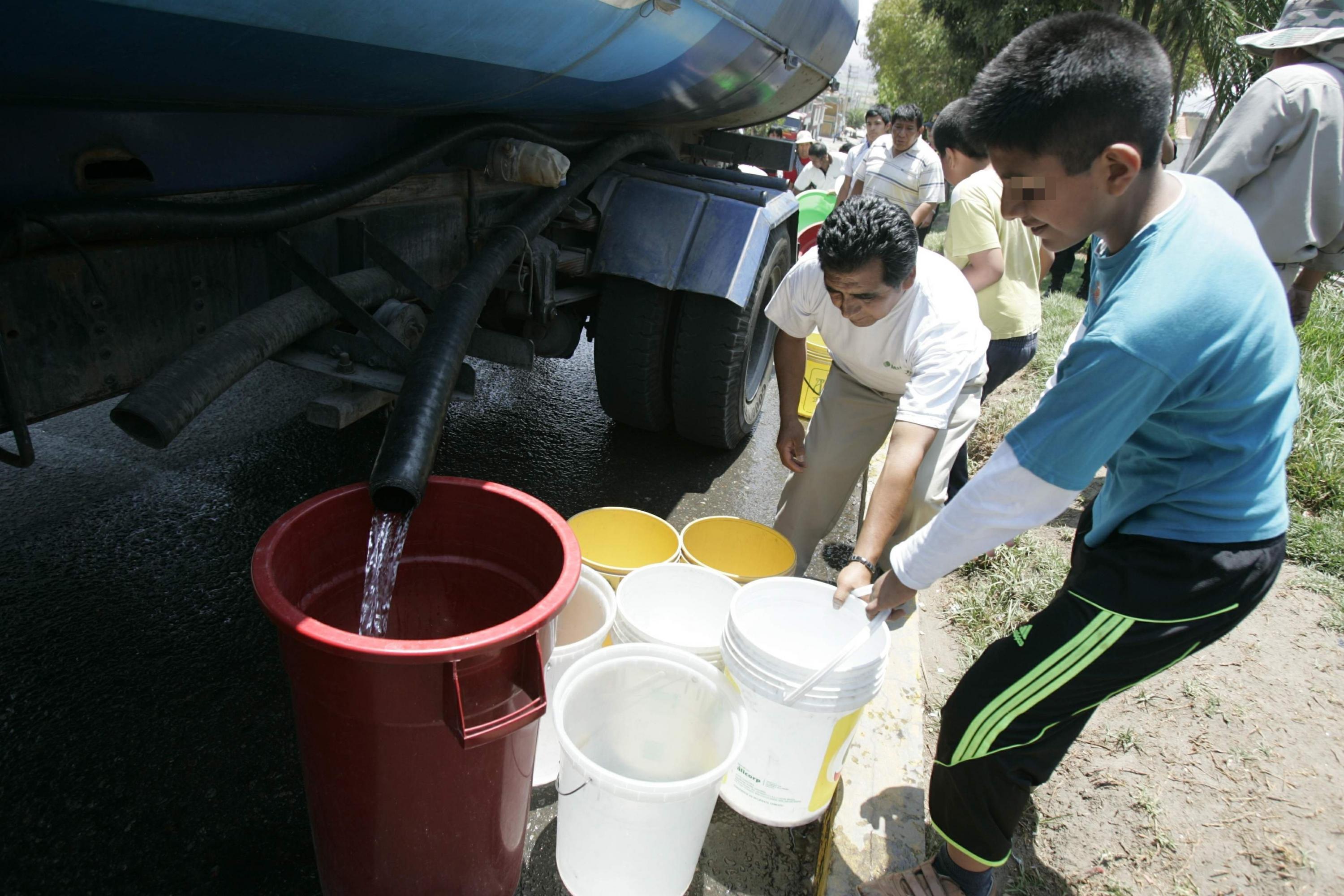 La suspensión el servicio de agua potable se prolongará hasta el domingo 7 de julio, y es debido a la construcción de la Línea 2 del Metro de Lima. (Foto: GEC)