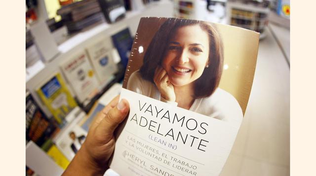 En “Vayamos adelante”, la autora Sheryl Sandberg examina las razones por las cuales está estancado el avance de las mujeres a los puestos de responsabilidad. (Foto:Manuel Melgar)
