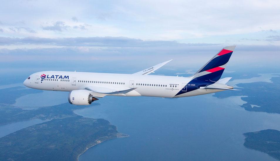 Foto 5 |  Anunciado un plan de inversión por US$ 400 millones para la renovación de los interiores de más de 200 aviones durante dos años, Latam Airlines empieza a concretar dicha iniciativa. En las próximas semanas, señaló que las filiales de Perú y Brasil recibirán los primeros aviones renovados. (Foto: Latam)