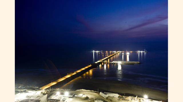 Además se hizo un canal de navegación de 18 metros de profundidad para el ingreso de buques de más de 90,000 m3 de capacidad.