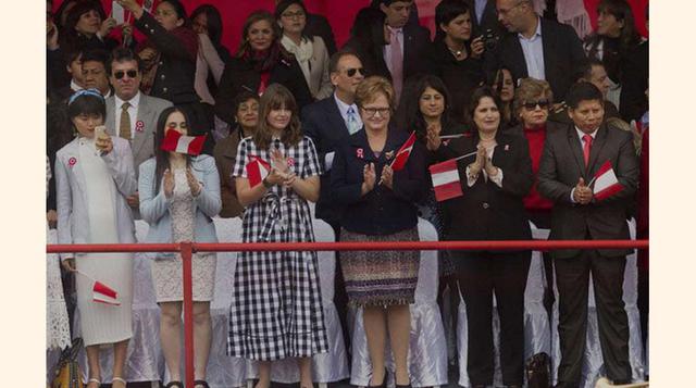 Suzanne Kuczynski, la hija menor del presidente peruano es producto de su actual matrimonio con Nancy Lange. Al igual que sus medio hermanos mayores, realizó sus estudios en Estados Unidos, Nueva York. Actualmente es la que más aparece en los medios acomp