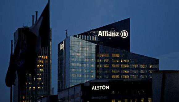 Los fiscales dijeron que Allianz Global Investors US LLC engañó a fondos de pensiones de maestros, conductores de autobuses, ingenieros, grupos religiosos y otros al subestimar los riesgos de los fondos.
