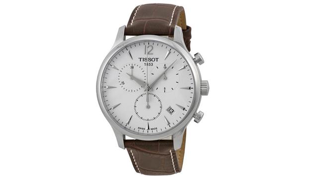 13. Tissot T Classic Tradition Chronograph. Precio: US$ 259.99, disponible en Jomashop.