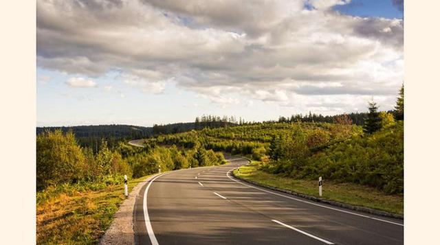 FOTO 18 | La Schwarzwaldhochstraße o carretera de la Selva Negra es un tramo de algo más de 60 kilómetros de la autopista federal alemana Bundesstraße 500 que discurre entre Baden-Baden y Freudenstadt, y atraviesa de sur a norte este impresionante macizo 