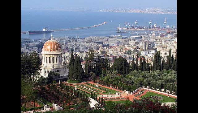 FOTO 8 | 8. ISRAEL. Población: 8,9 millones
Millonarios: el 3,6%

Con una población de casi 9 millones de habitantes,​ la mayoría de los cuales son judíos, Israel es el único Estado judío del mundo.

Líder en desarrollo de tecnología, Israel cuenta con 88.000 millonarios.

La persona más rica de Israel es Eyal Ofer, heredero de una fortuna de transporte, con un patrimonio neto de $9,7 mil millones, según Forbes.