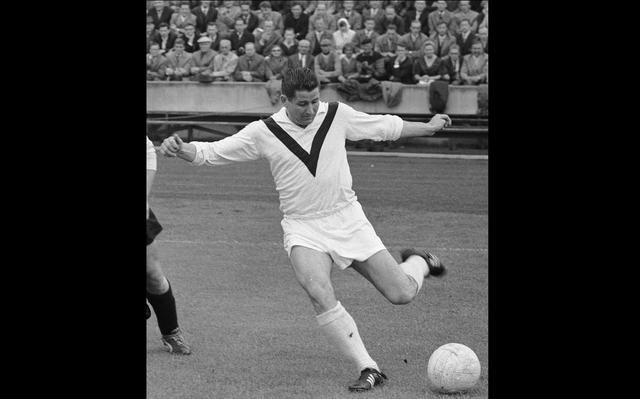 FOTO 6 | 8. Helmut Rahn. Alemania Occidental se coronó por primera vez en 1954 gracias a los goles de Rahn. En total, marcó 10 tantos.
 (Foto: usi)