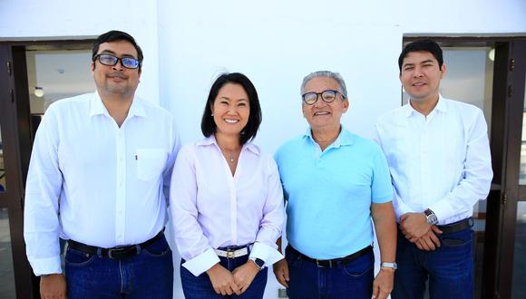 Keiko Fujimori junto a César Revilla, Alejandro Aguinaga y Eduardo Castillo, quienes ahora se desempeñarán como presidentes de comisiones.