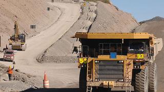 Fitch: directorios de mineras extranjeras no han aprobado nuevos proyectos en Perú