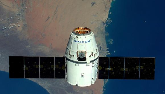 El problema se expandirá rápidamente en los próximos años, a medida que SpaceX y otras compañías lancen “megaconstelaciones” de cientos de miles de satélites de comunicaciones medianos y pequeños a la órbita terrestre.