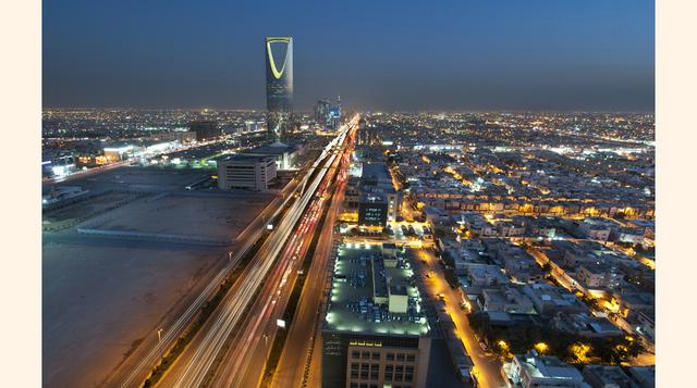 Arabia Saudita. Reservas probadas de crudo: 268,400 millones de barriles. El país fue un gran jugador en el mercado de petróleo el año pasado. Y recientemente, junto a los demás miembros de la Organización de Países Exportadores de Petróleo (OPEP), rechaz