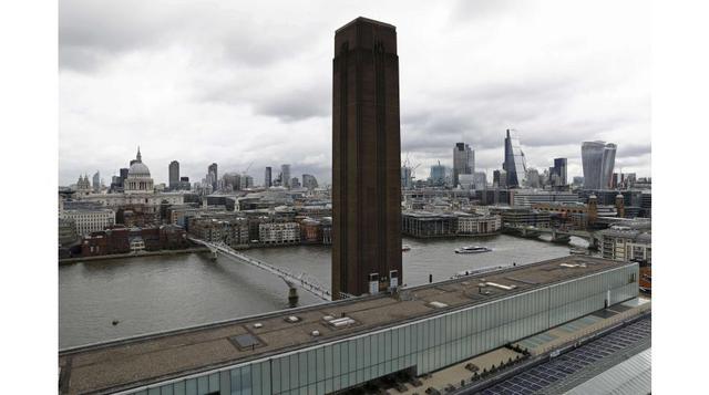 La galería junto al río Támesis abrió en el 2000 con un éxito que rebasó toda expectativa de sus creadores y se convirtió en el museo de arte moderno más visitado del mundo. (Foto: Reuters)