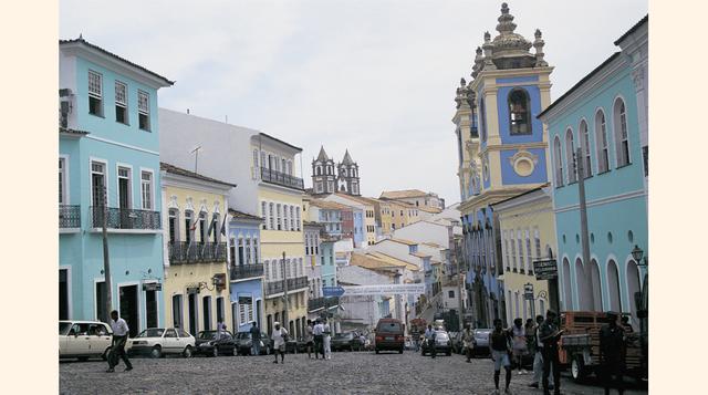Salvador (Brasil). Prácticamente duplicaría su densidad poblacional al pasar de 19,588 habitantes por milla cuadrada en 1995 a 38,643 para el 2025. (Foto: Getty)