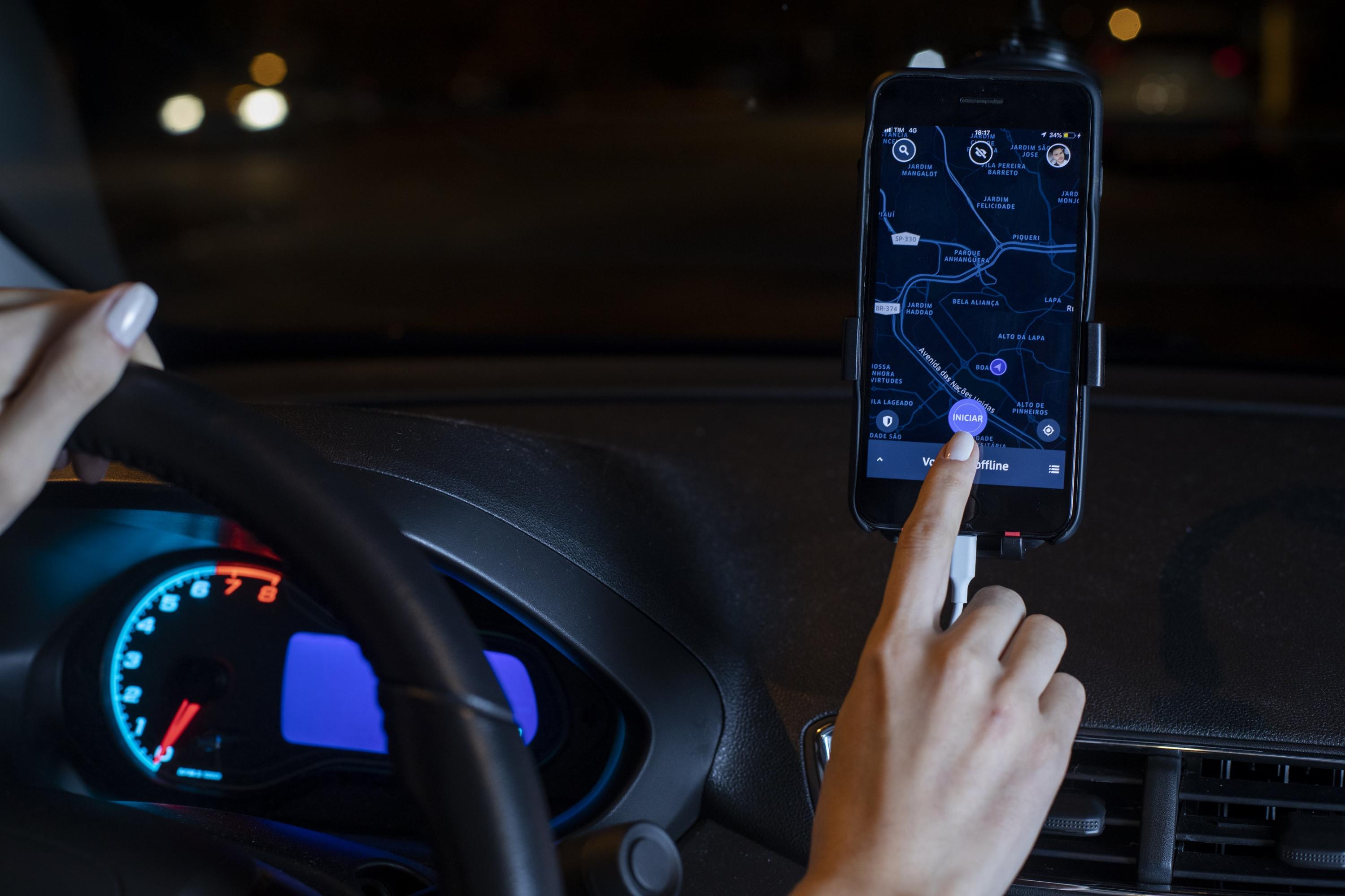 Los conductores de Uber no recibirán viajes desde destinos hacia donde no puedan dirigirse por la restricción vehicular. (Foto: Uber)