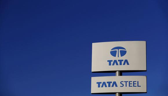 La planta de Tata Steel en el puerto de IJmuiden enfrenta crecientes críticas de los habitantes del lugar y de las autoridades de salud que acusan a la empresa de contaminar el aire, el suelo y el agua, y de provocar enfermedades.