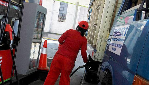 Petroperú y Repsol redujeron el precio de la gasolina y gasoholes. (Foto: GEC)