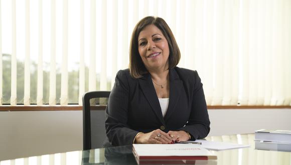 Teresa Tovar, abogada por la Universidad Católica y Master en Derecho Empresarial por la Universidad de Lima.