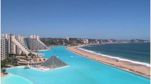 Lago artificial en el Complejo turístico de San Alfonso del Mar, El proyecto inmobiliario más ambicioso, innovador y exitoso de Chile, incluye como principal aliciente que ostenta el récord Guinness por ser la piscina de agua cristali