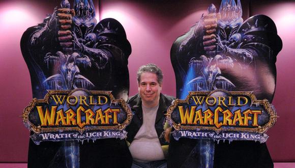 John Lagrave, productor sénior del principal fabricante de videojuegos Activision Blizzard, posa el 12 de noviembre de 2008 en París, unas horas antes del lanzamiento de una nueva extensión de su "World of Warcraft", que ha batido récords y que ya cuenta con 11 millones de jugadores. mundial. AFP FOTO ERIC PIERMONT (Foto de ERIC PIERMONT / AFP)