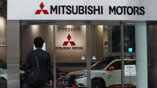 Mitsubishi Motors, implicada en escándalo de fraude, pierde 16% al abrir bolsa de Tokio