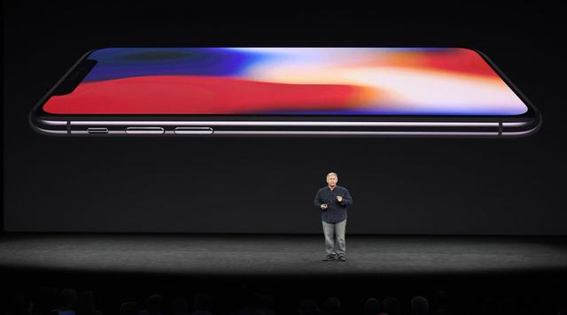 Foto 2 | El IPhone X estará a la venta a partir del 27 de octubre para entregas a principios de noviembre. Este modelo tendrá un costo de US$ 999. (Foto: Reuters)
