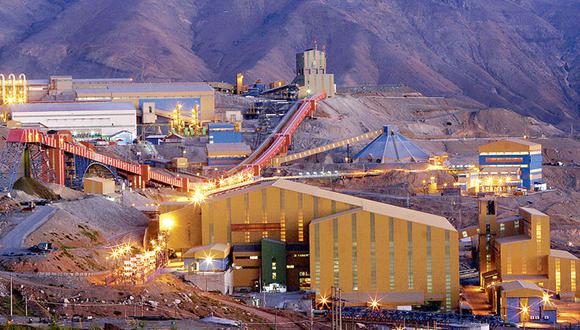 Las minas Andina, El Teniente y Salvador constituyen casi el 40% de la producción de Codelco, según estadísticas del gobierno.