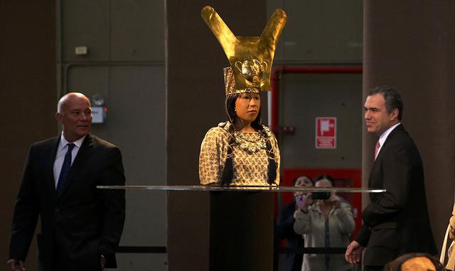 El complejo arqueológico en donde se encontró a la Señora está formado por cinco pirámides de barro. La tumba fue hallada en una plataforma intermedia, que la protegió de los desmanes del tiempo. (Foto: Reuters)