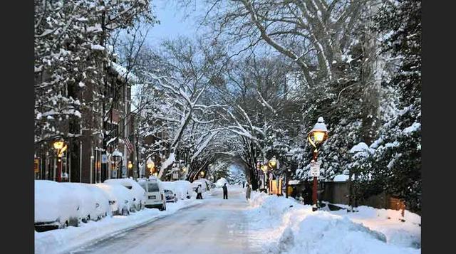 9. Nevada de 1978 – Imagen de Flickr por Kevin Burkett  Sucedió del 5 al 7 de febrero de 1978, alcanzó a la cuenca del Ohio hasta el noreste del país con vientos de 80 a 90 mph. La nieve acumulada fue de uno a tres pies, y Boston y Providence registraron 