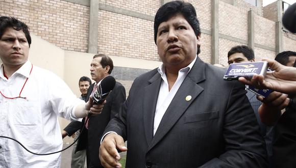 Edwin Oviedo se puso a disposición de la justicia por caso "Los Cuellos Blancos del Puerto". (Foto: Agencia Andina)