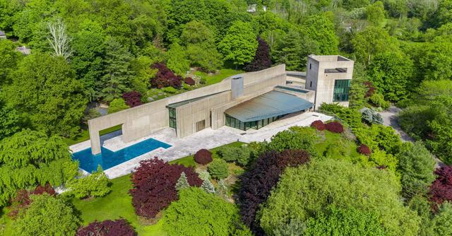 A Rafael Vinoly-designed mansion is on the market for $9.75 million in Ridgefield, Conn..Source: William Pitt Sotheby's International Realty